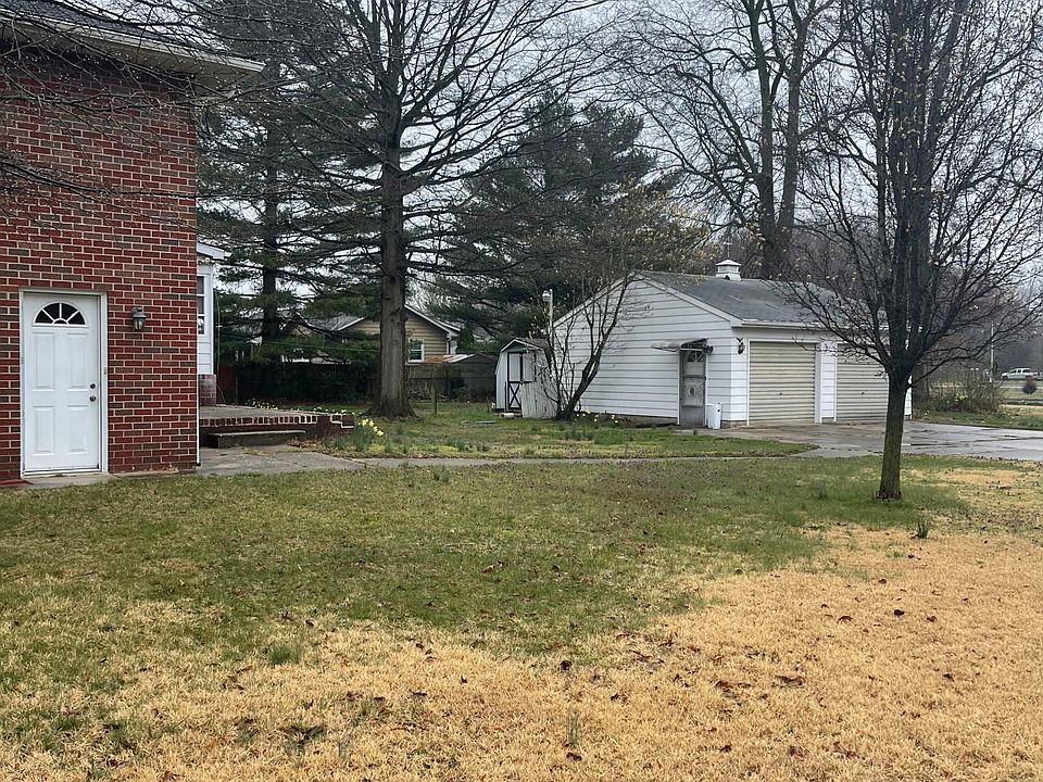 2nd image of 10 Grace Ave