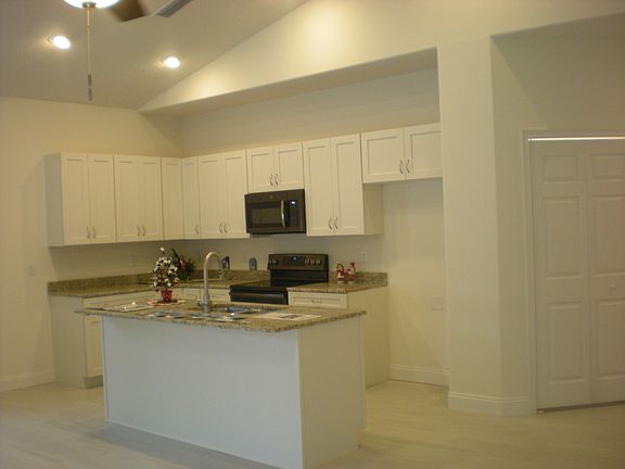 2nd image of 169 Sunrise Cove Cir