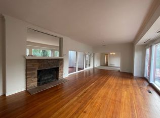 13250 Cheltenham Dr, Sherman Oaks, CA 91423