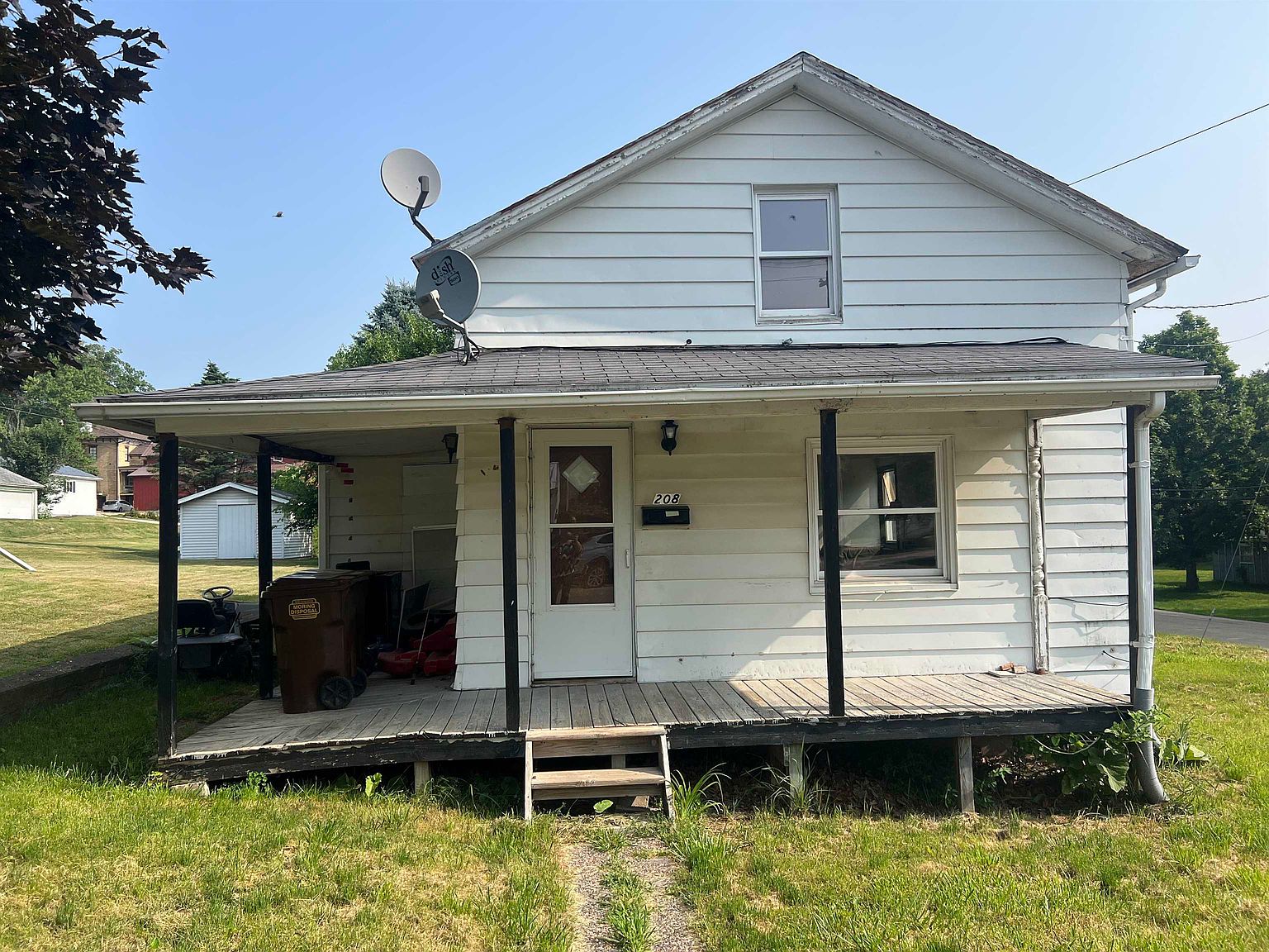 208 E Washington St, Mount Carroll, IL 61053 Zillow
