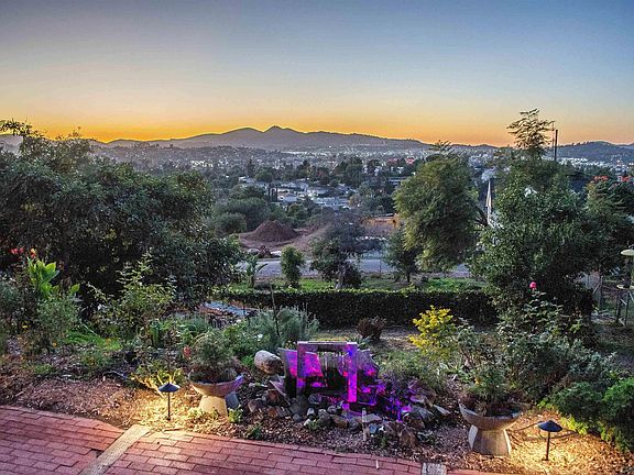 4th image of 959 Luna Vista Dr