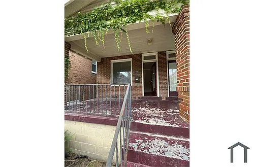 1559 Clifton Ave Photo 1