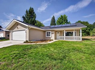 1517 E 3rd St, Deer Park, WA 99006