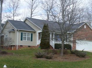 3389 Overbrook Dr, Conover, NC 28613