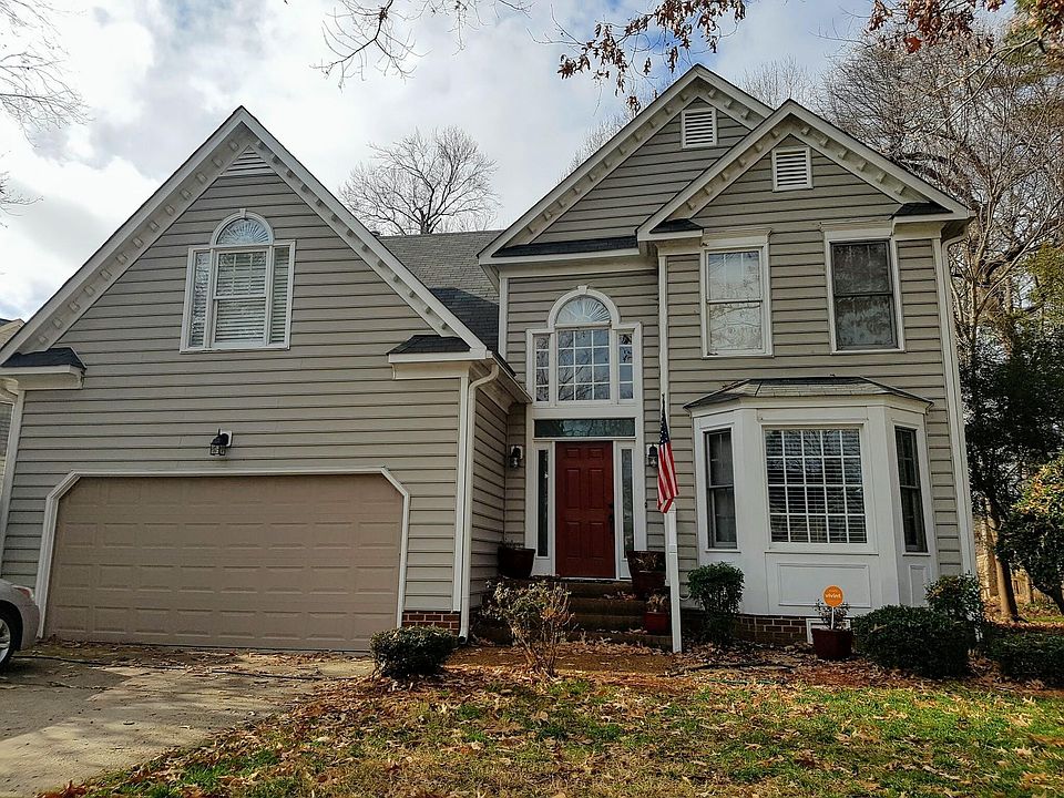 1st image of 303 Hollingsworth Ct