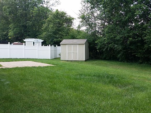 4th image of 4630 Thornoak Dr