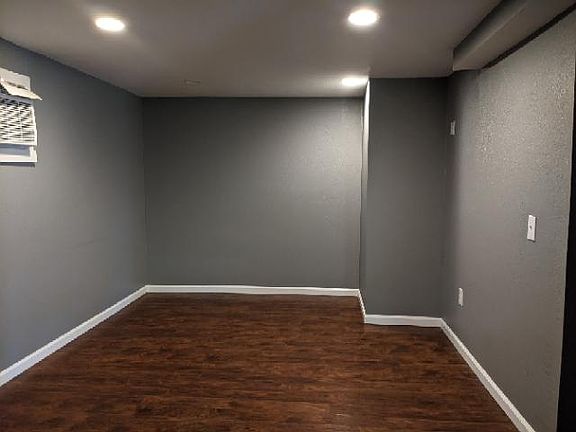 4th image of 1151 SE Main St