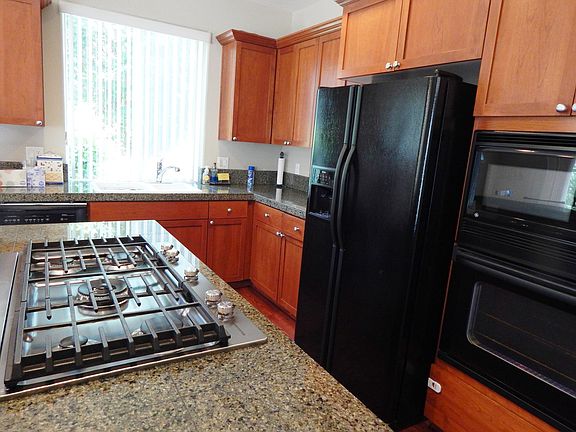 Kitchen Island with gas cooking, granite