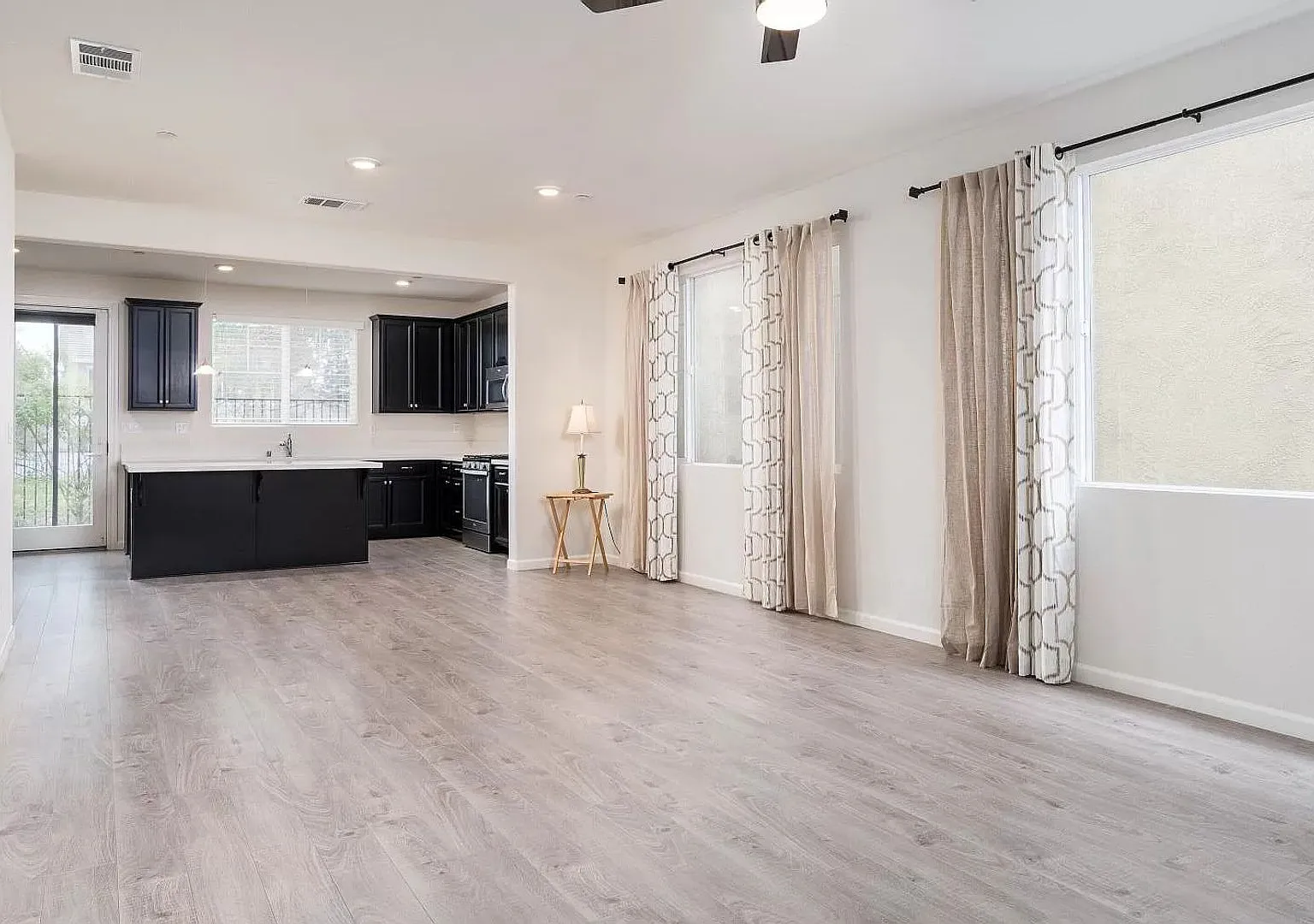 beautifully maintained 3-bedroom, 3-bath, 1,826 sq ft in Rancho Cordova, — Photo 4