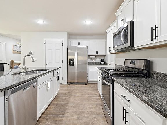 5th image of 1208 Canter Pl
