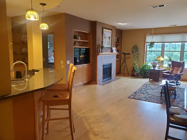 440 Water St Unit 212, Prairie Du Sac, WI 53578