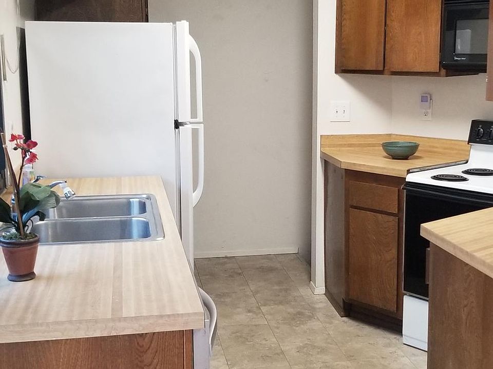 1st image of 3954 Voltaire St
