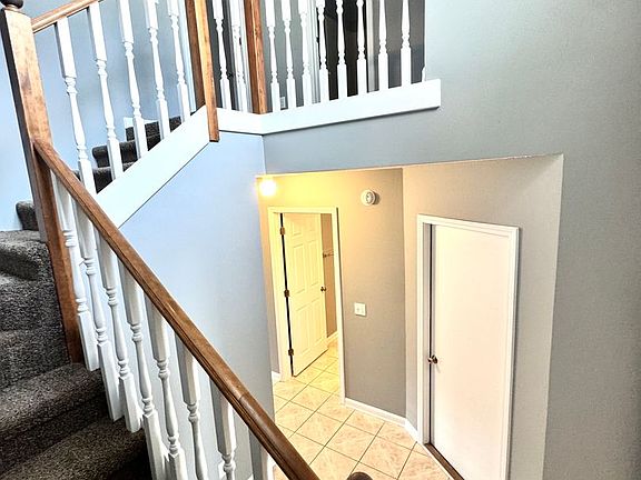 2nd image of 102 Woodrun Dr
