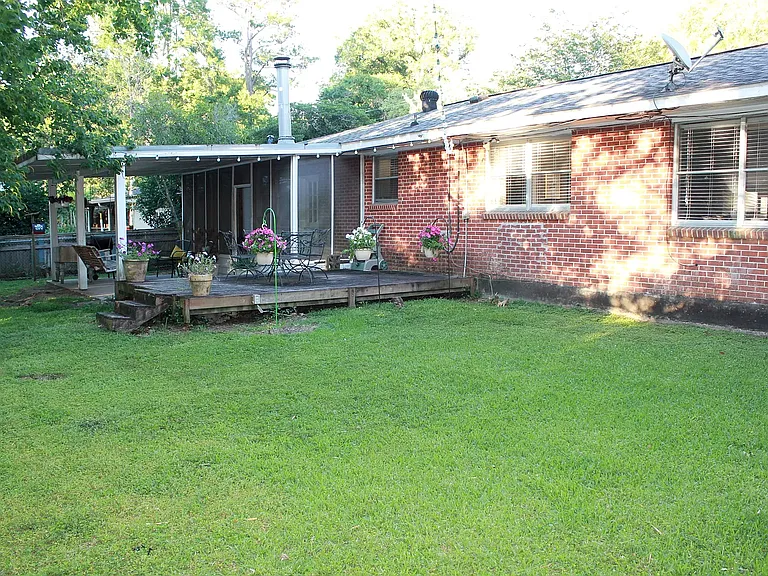 1345 Highland Park Dr — Photo 11