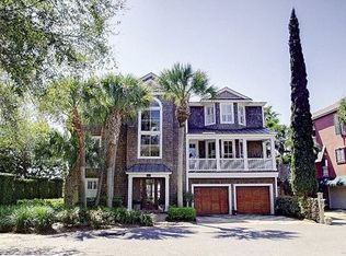108 Strachan Ln, Saint Simons Island, GA 31522