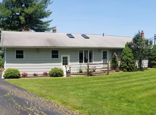 286 Bavarian Hill Rd, Beach Lake, PA 18405