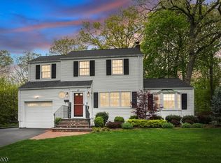 82 Irving Ave, Livingston, NJ 07039