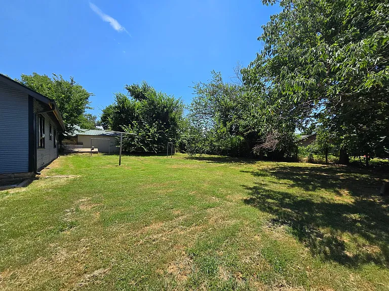 617 N Bonita Ave — Photo 26