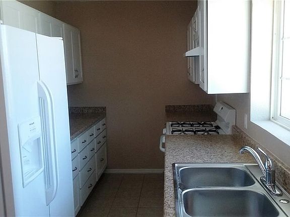 4th image of 8105 La Paloma Cir