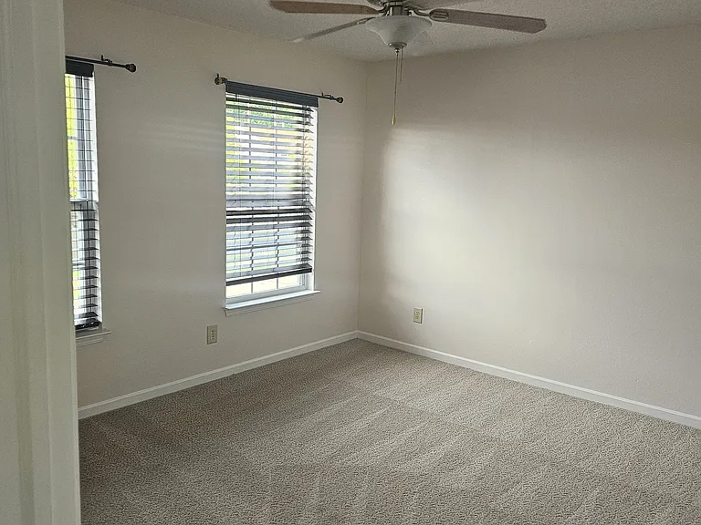 10855 Parker Dr — Photo 23