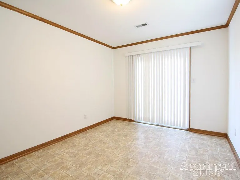 21 Canterbury Ct — Photo 6