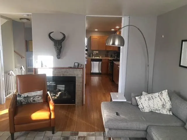 Living areas with tons of natural light