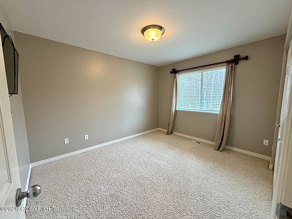 4th image of 2124 N Tabasco Cat Dr