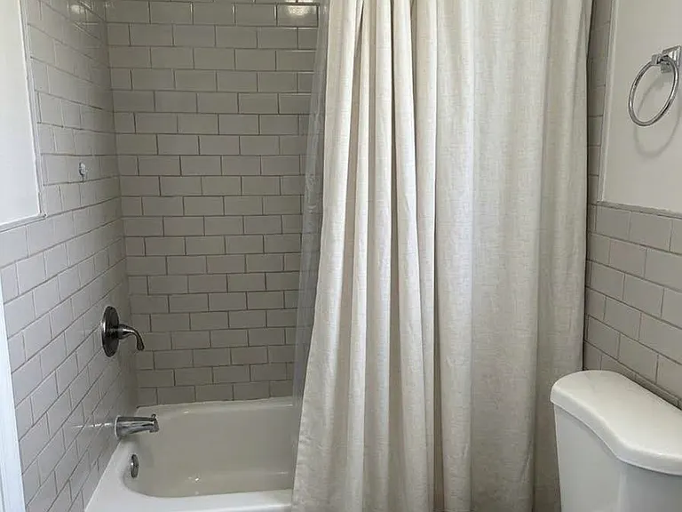 296 N Clinton St — Photo 7