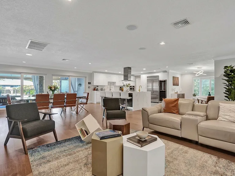 5841 Bayview Dr — Photo 7