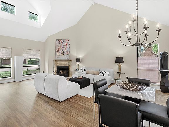 2nd image of 4144 Greystone Way APT 101
