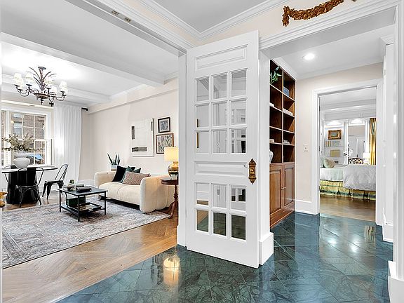 3rd image of 410 E 57th St APT 1B