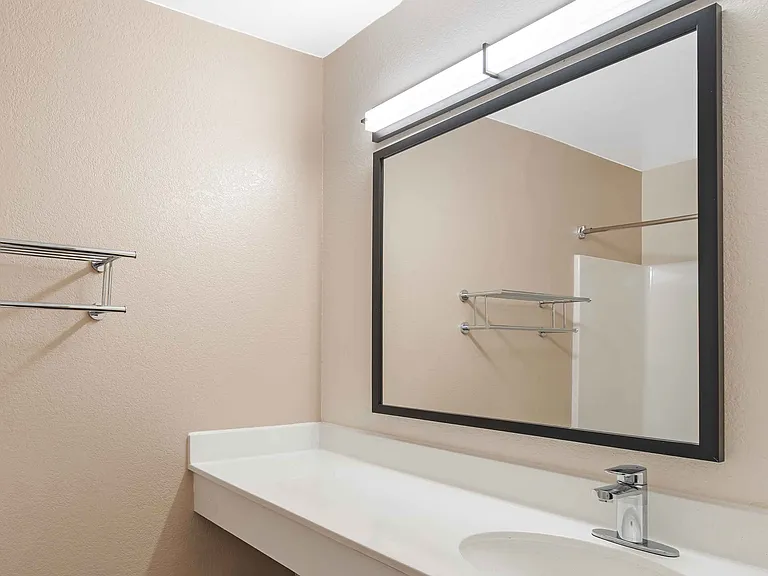 Studio Suite - 2 Full Beds