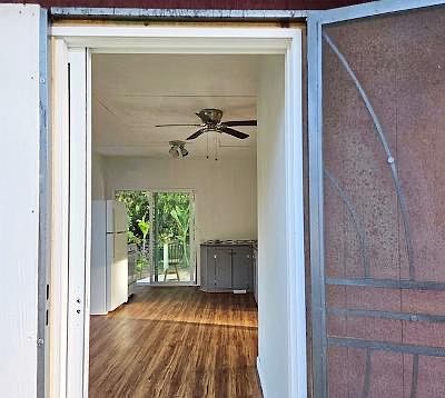 2nd image of 13-3498 Maile St