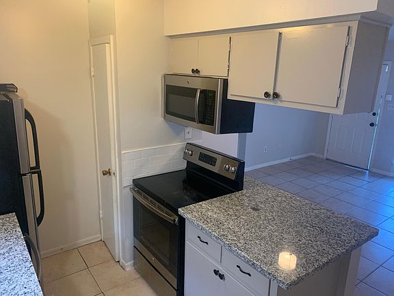 2nd image of 404 S Hood St APT 7