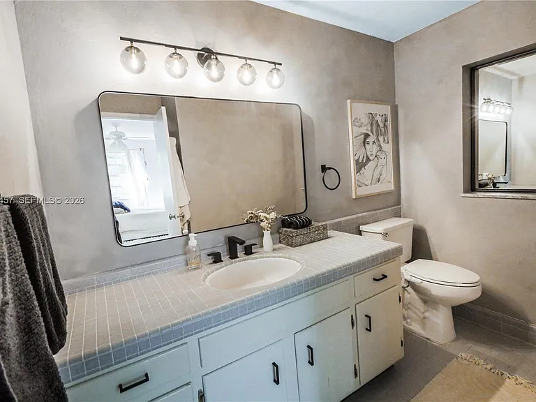 4042 Greenwood Dr — Photo 8