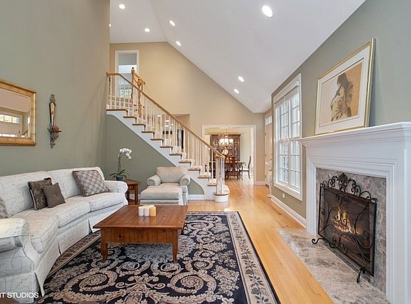 4th image of 612 Wharton Dr