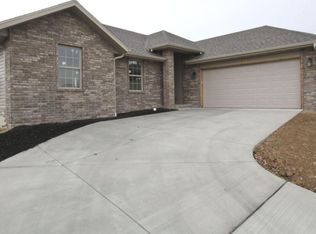 2045 S Pebbleridge, Springfield, MO 65807