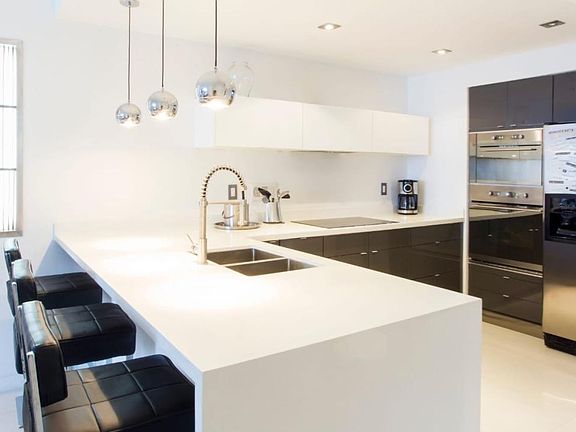 5th image of 2301 Collins Ave APT 612