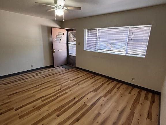 4th image of 210 N Division Ave