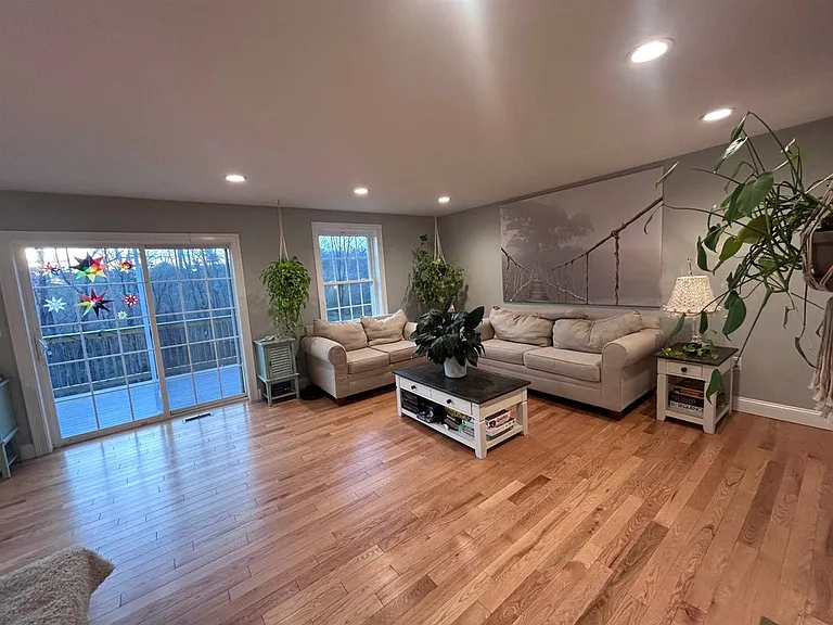 13A Cedar Ridge Dr — Photo 4