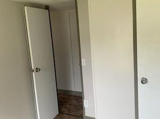 5 Danny St, Hazlehurst, GA 31539