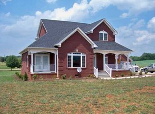 23 Skidmore Ln, Winchester, TN 37398