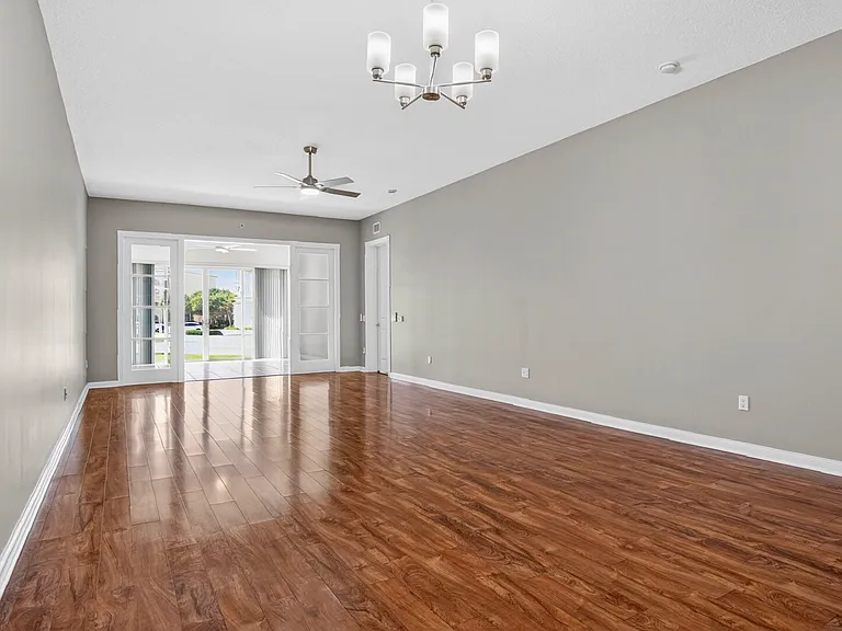 37 Harbour Isle Dr E #106 — Photo 13