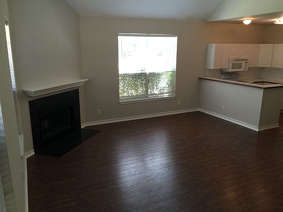4th image of 7450 Coronado Ave