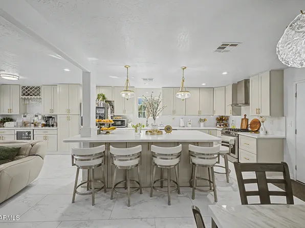 3201 W WILLOW Avenue, Phoenix, AZ 85029