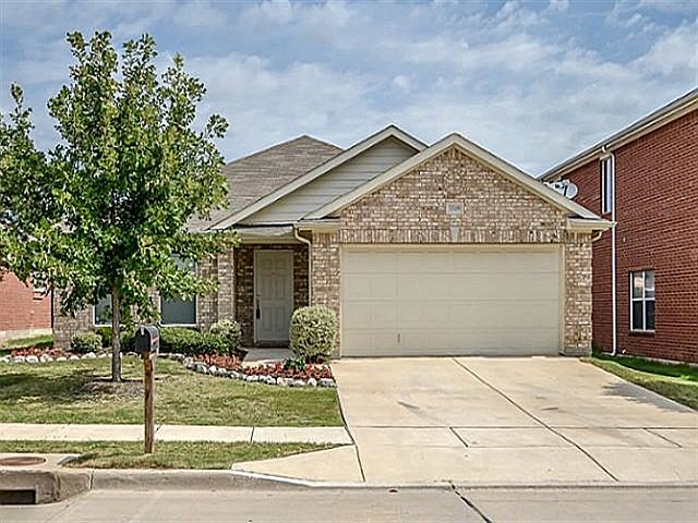 1st image of 3809 Sapphire St