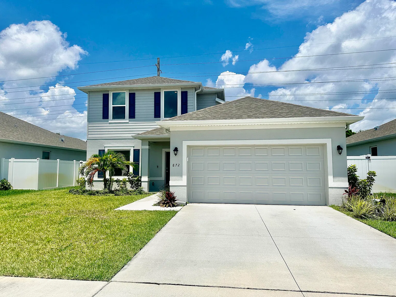 4 bed, 2.5 bath, 2471 sqft, $2,900 — Photo 2