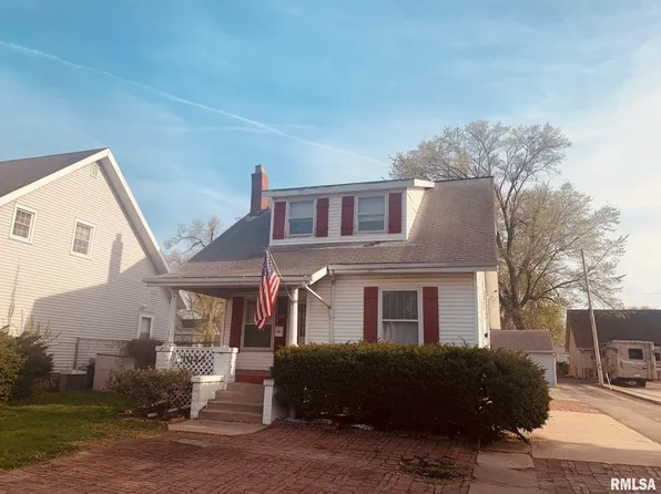 1024 Washington St, Pekin, IL 61554