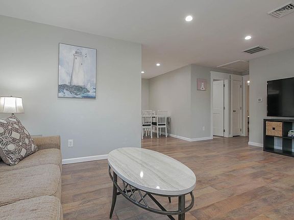 4th image of 123 Lehigh Ave