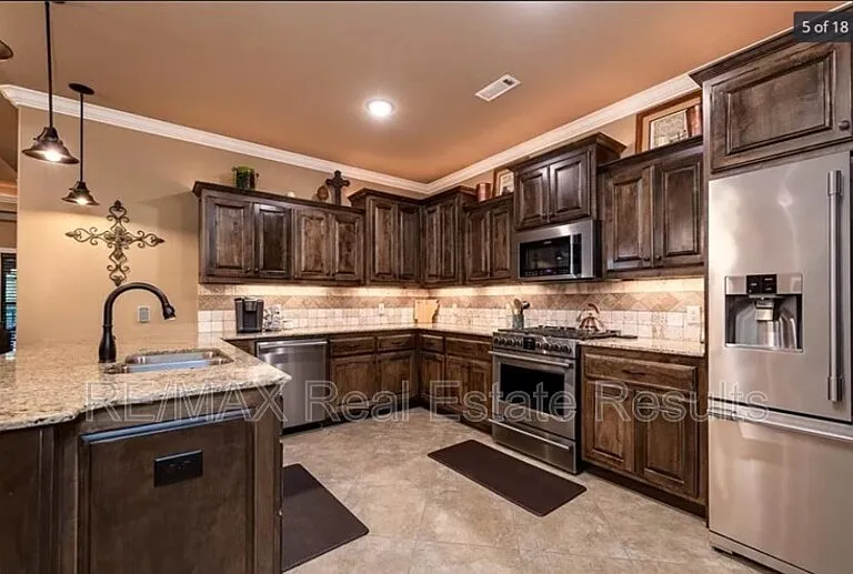 2502 SW Hind Ln — Photo 5